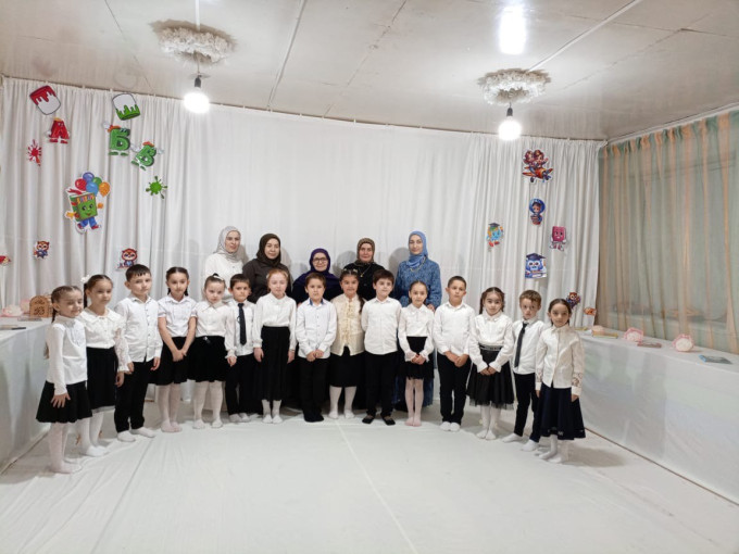 Итоговое открытое занятие на тему «Здравствуй школа» в подготовительной группе "Б" Итоговое открытое занятие на тему «Здравствуй школа» в подготовительной группе "Б".